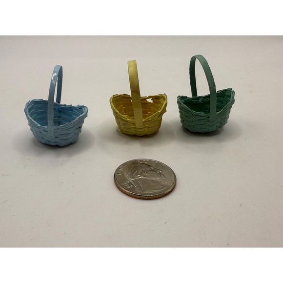 Miniature Dollhouse Baskets Set of 3 Pastel Colors Blue Yellow Green - Picture 6 of 6